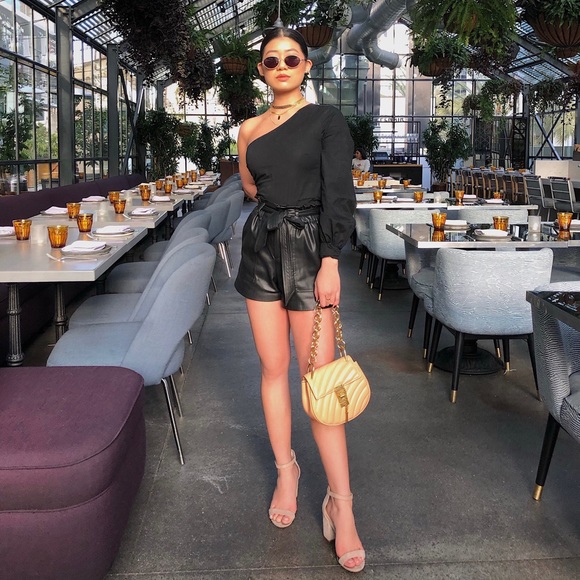 Meet your Posher, Tiffany - Picture 2 of 5